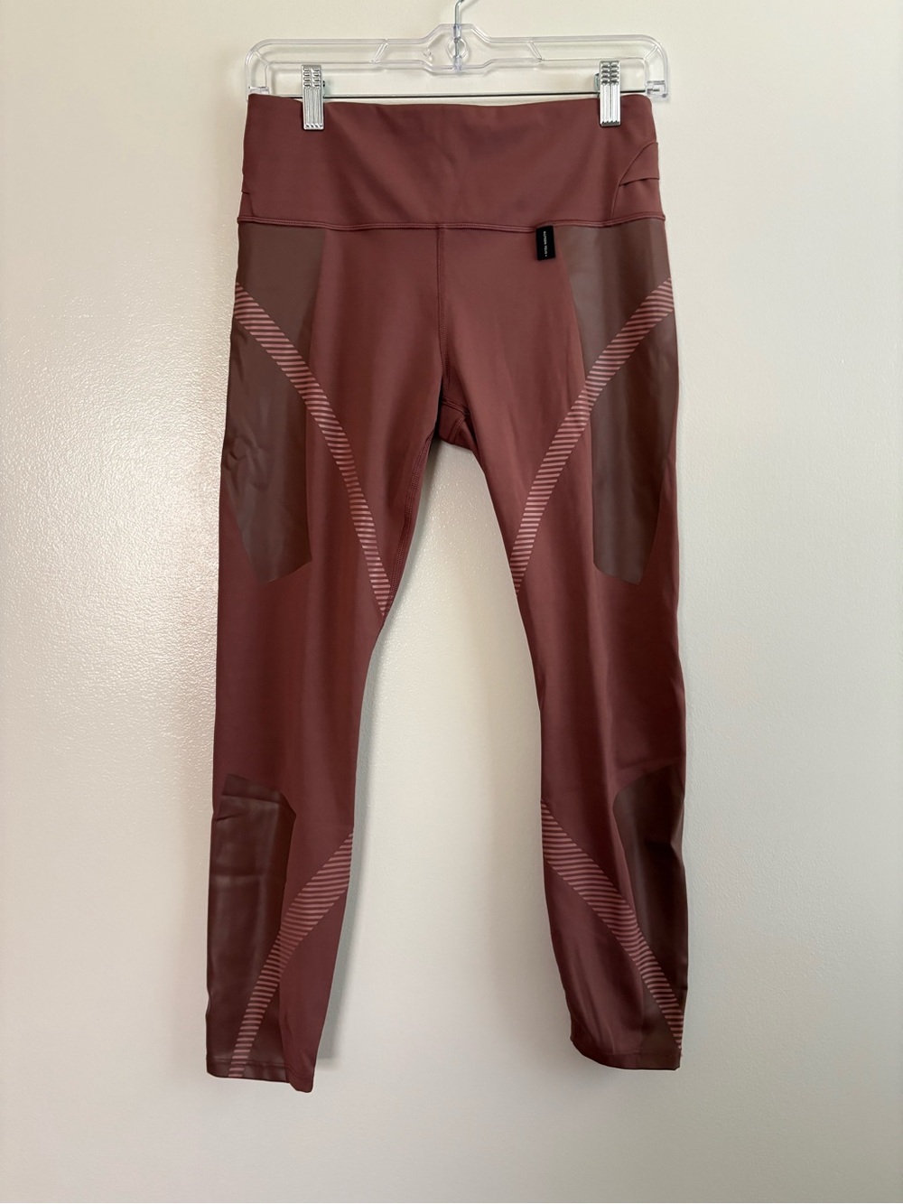 Athleta Allyson Felix Collaboration Rose 7/8 Length Leggings Medium Tight Fit
